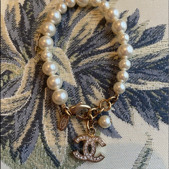 Authentic Chanel bracelet - Picture 3 of 9